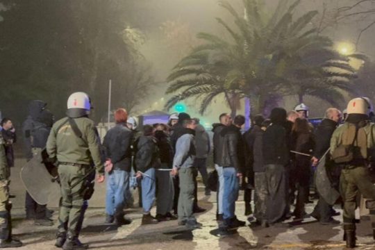 Γλέντι Τσικνοπέμπτης ενάντια στον κρατικό αυταρχισμό